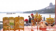 <b>国首款7吨级固定翼运投无人机长鹰-8正在郑州上</b>